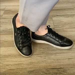 Black glittery shoes